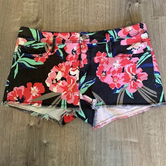 Roxy Floral Print - Picture 1 of 3